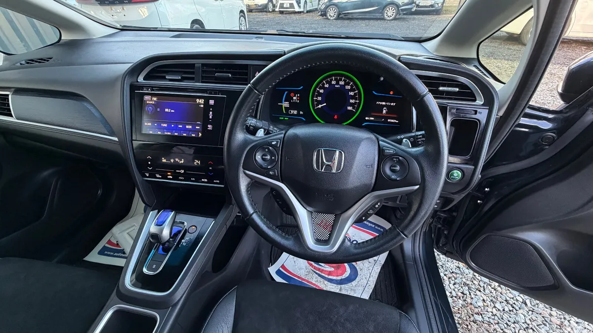 Honda Shuttle Estate, Petrol Hybrid, 2015, Blue