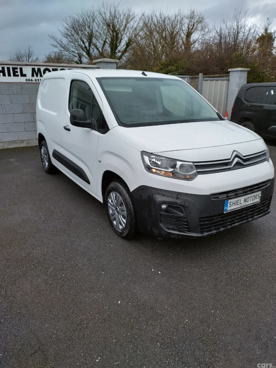 Citroen Berlingo Van, Petrol, 2021, White