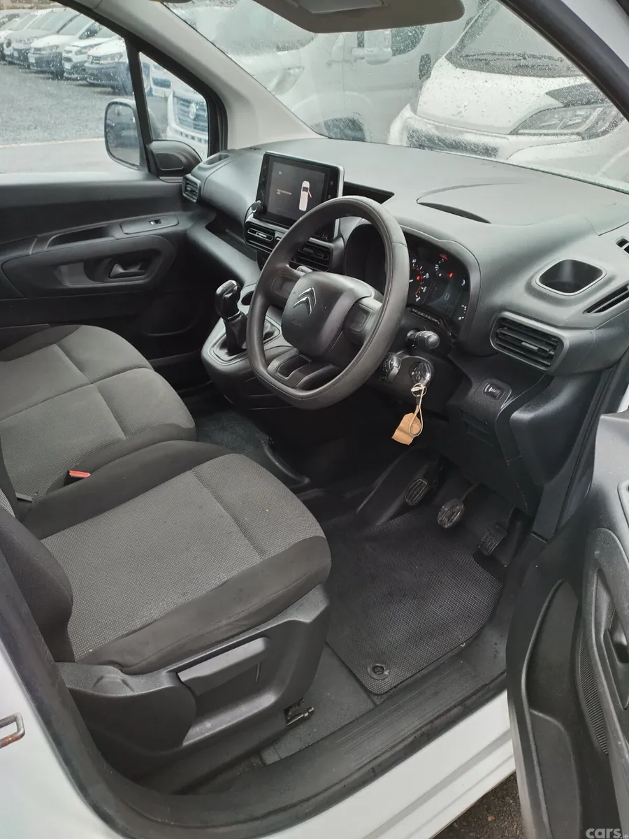 Citroen Berlingo Van, Petrol, 2021, White