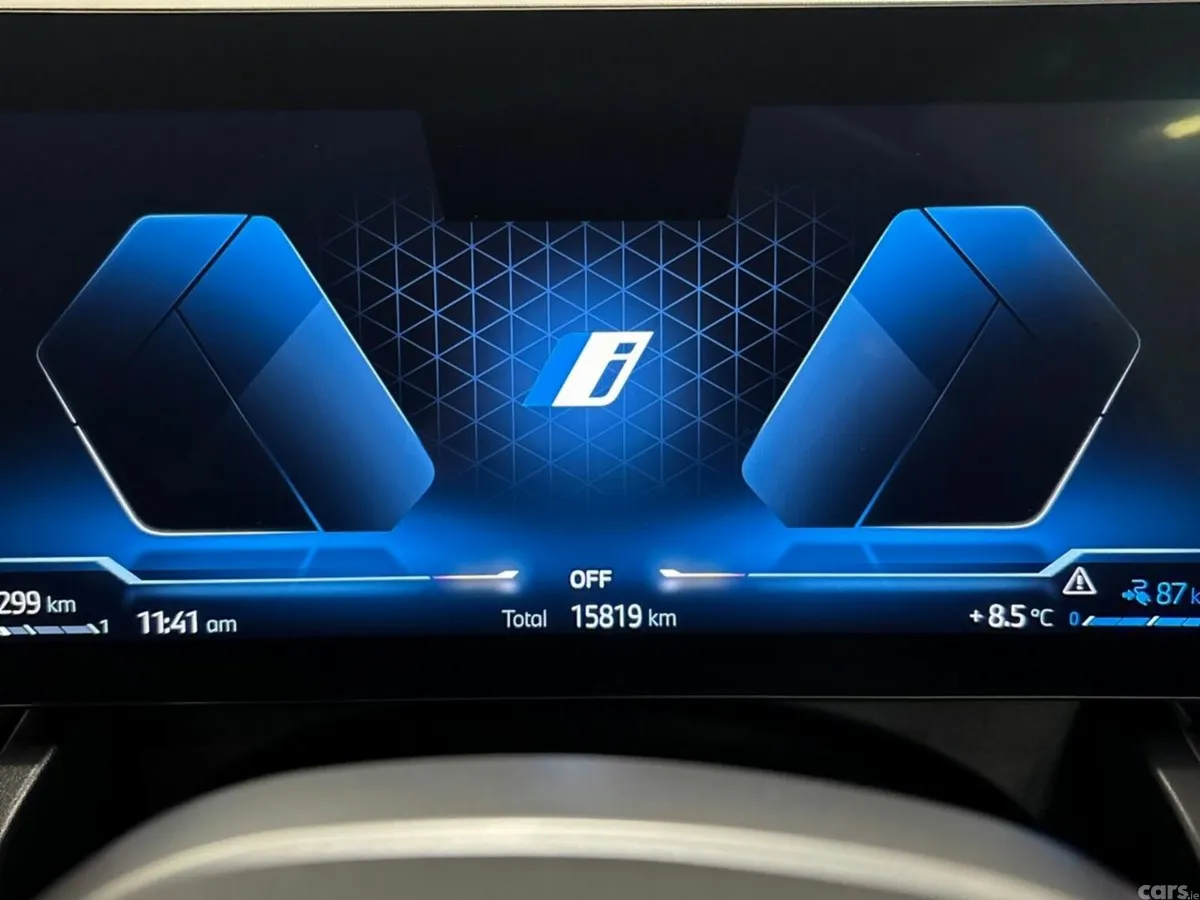 BMW 5-Series Estate, Petrol Plug-in Hybrid, 2025, Black
