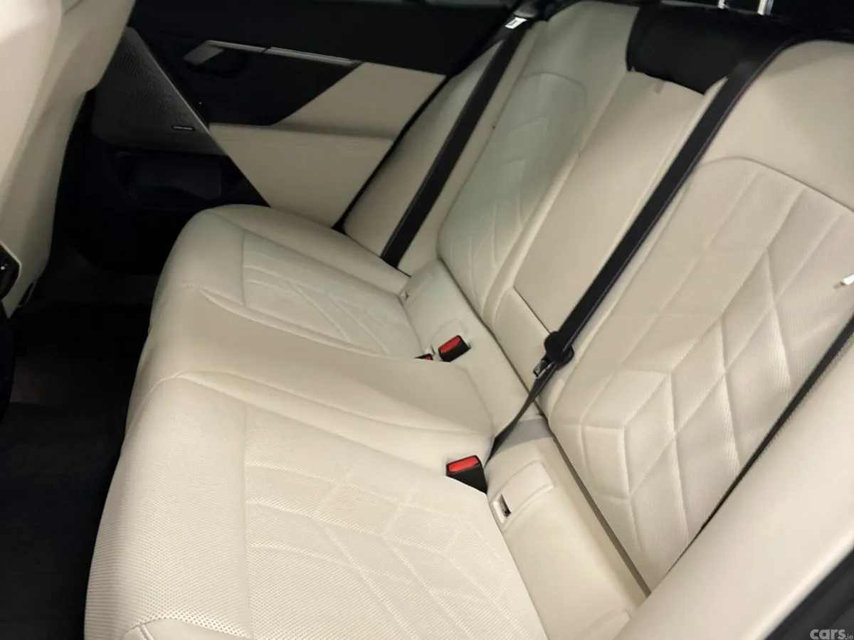 BMW 5-Series Estate, Petrol Plug-in Hybrid, 2025, Black