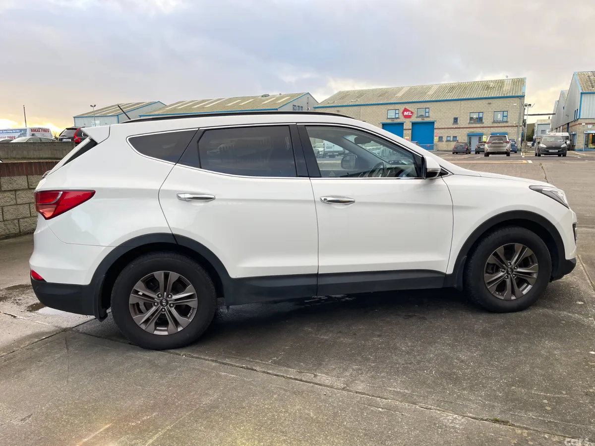 Hyundai Santa Fe SUV, Diesel, 2014, White