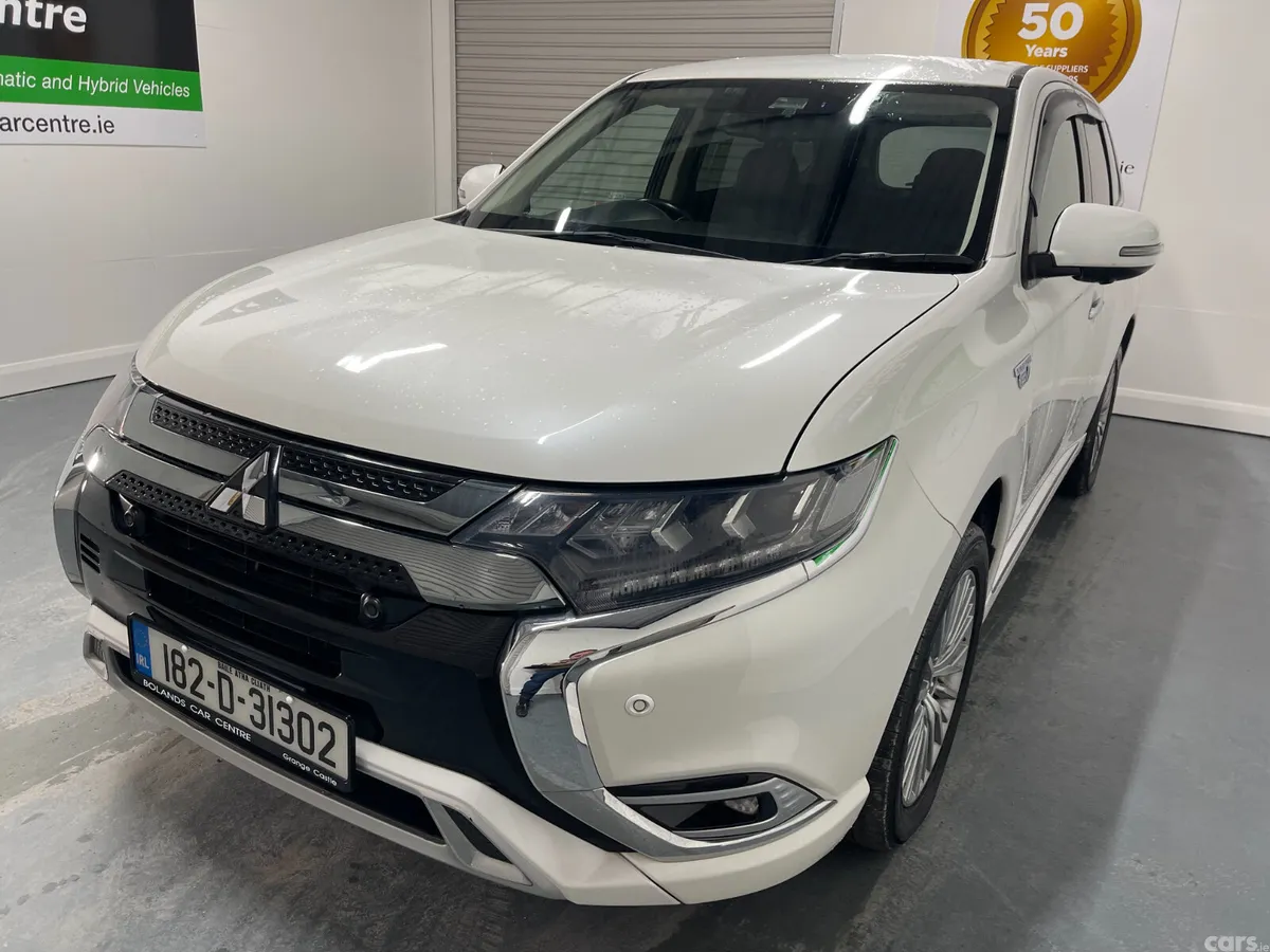Mitsubishi Outlander SUV, Petrol Plug-in Hybrid, 2018, White