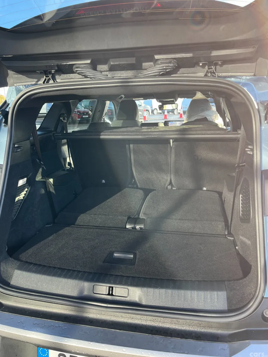 Peugeot 5008 MPV, Petrol Hybrid, 2025, Blue