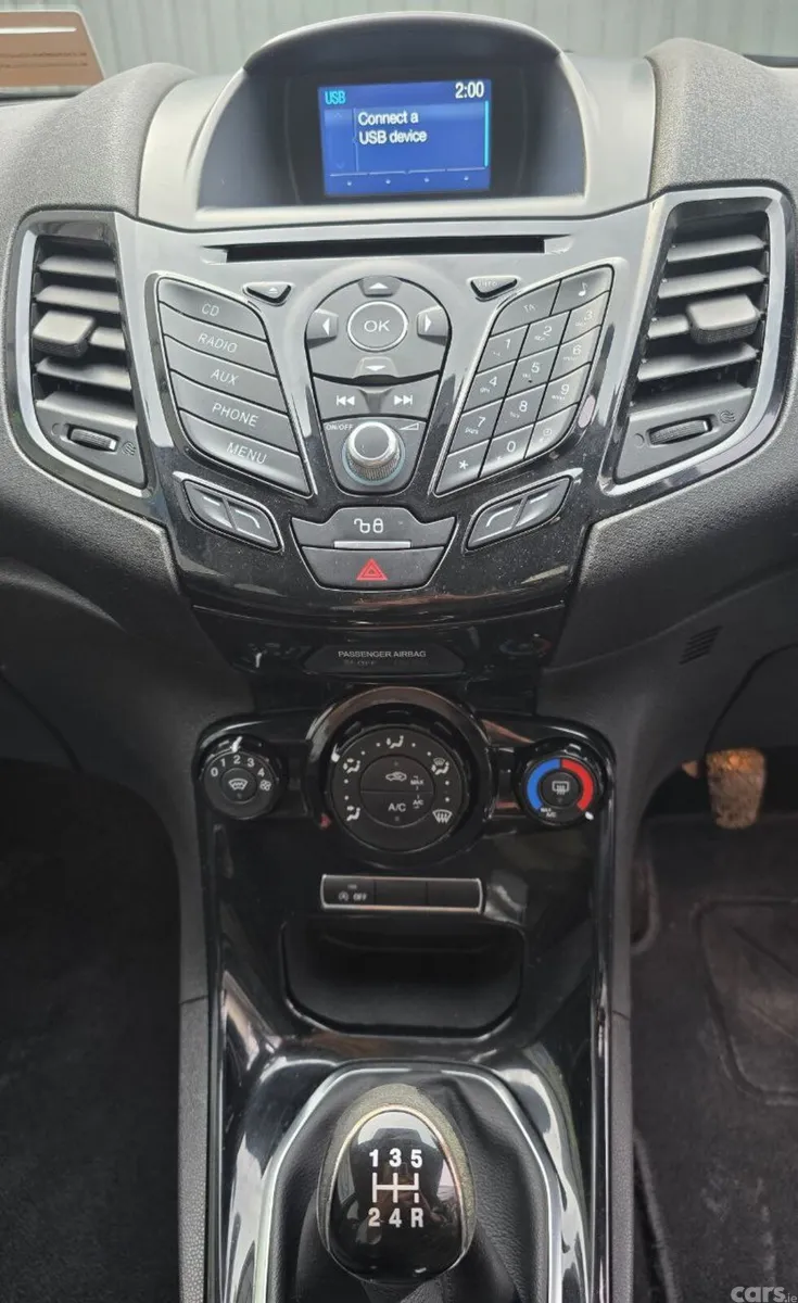 Ford Fiesta Hatchback, Petrol, 2016, White
