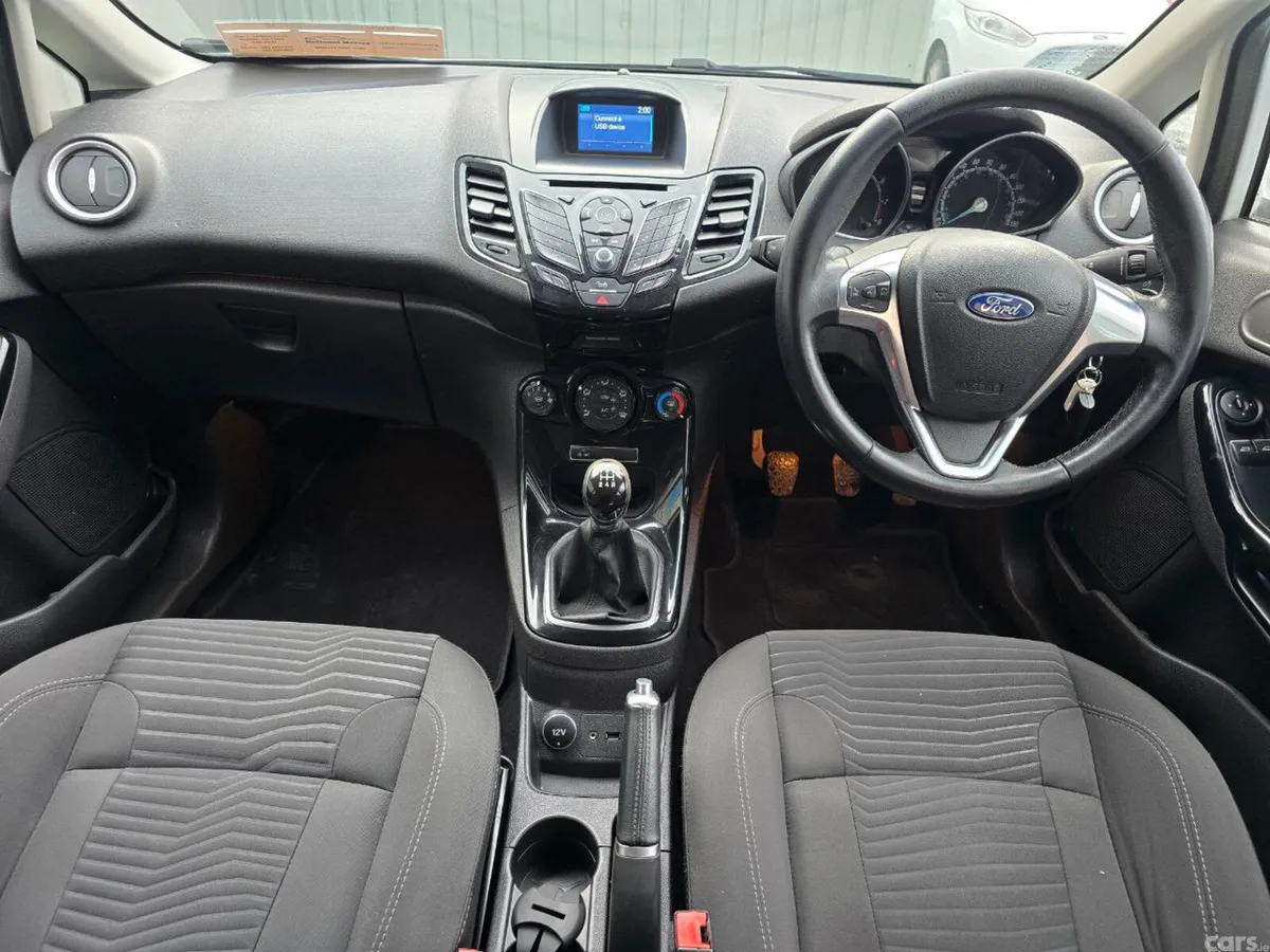 Ford Fiesta Hatchback, Petrol, 2016, White
