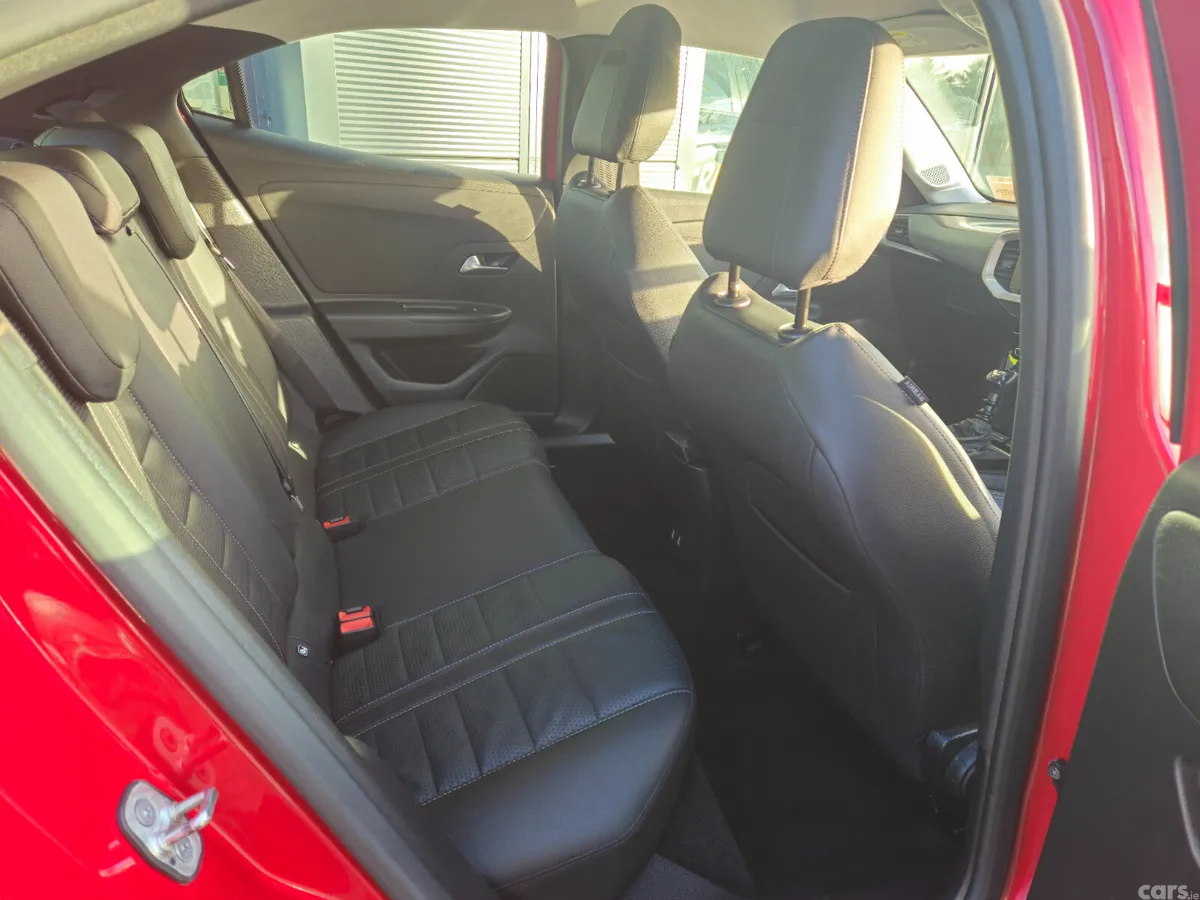 Opel Mokka SUV, Diesel, 2023, Red