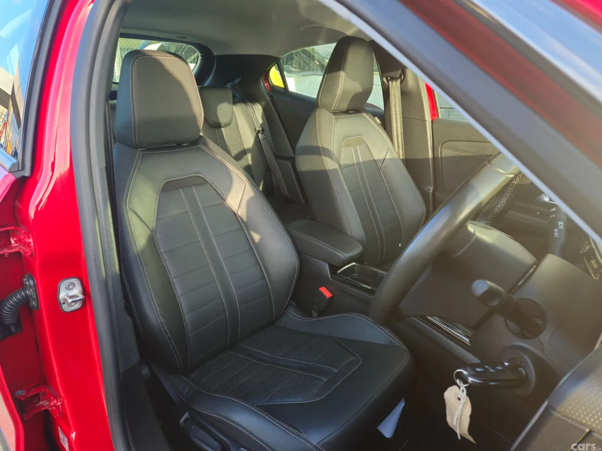 Opel Mokka SUV, Diesel, 2023, Red