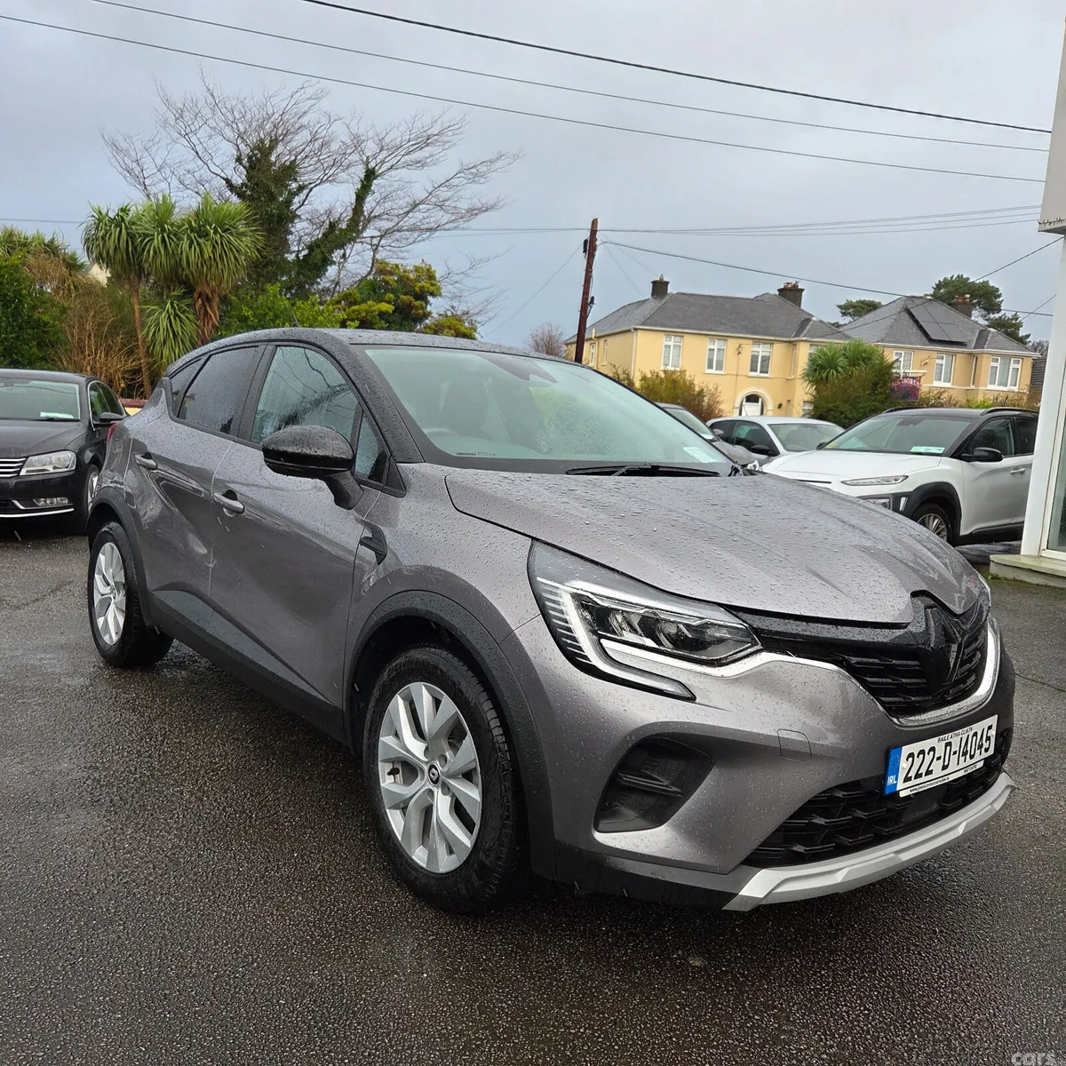 Renault Captur Hatchback, Petrol, 2022, Grey