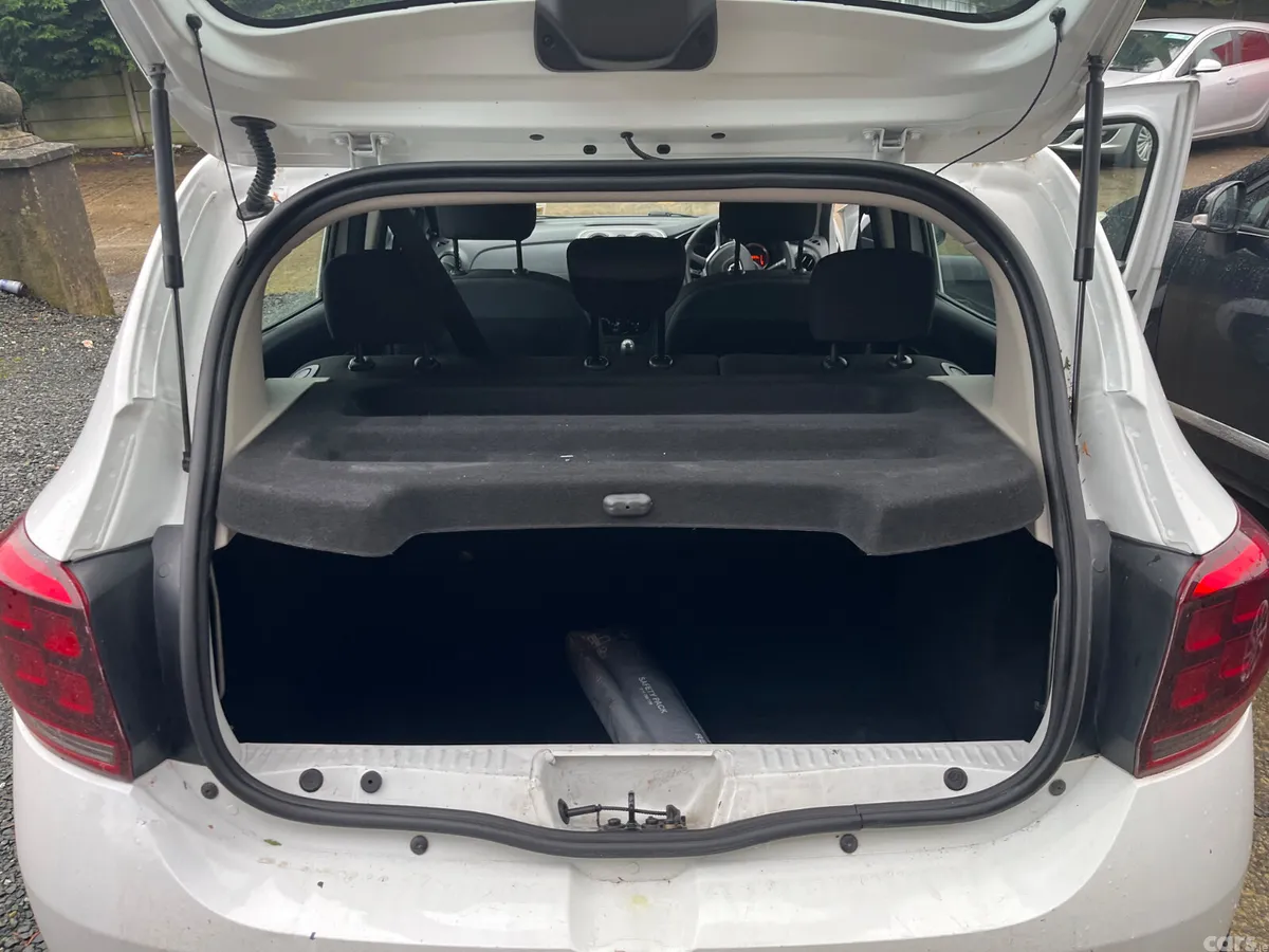 Dacia Sandero Hatchback, Diesel, 2019, White