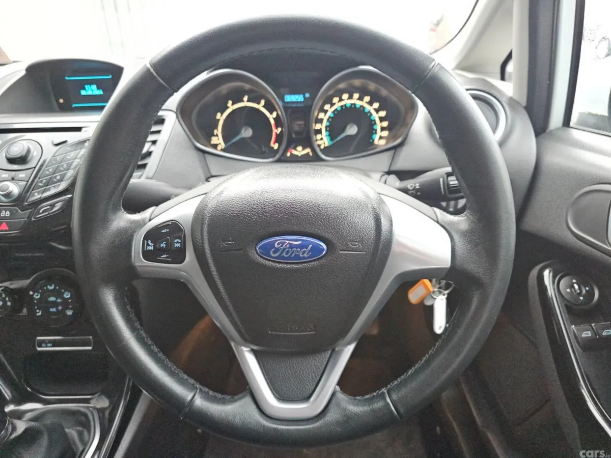 Ford Fiesta Hatchback, Petrol, 2014, White