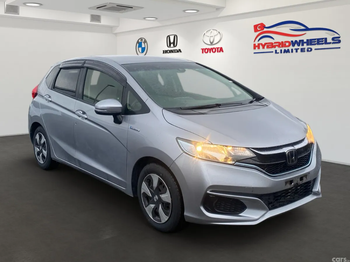 Honda Fit Hatchback, Petrol Hybrid, 2018, Silver