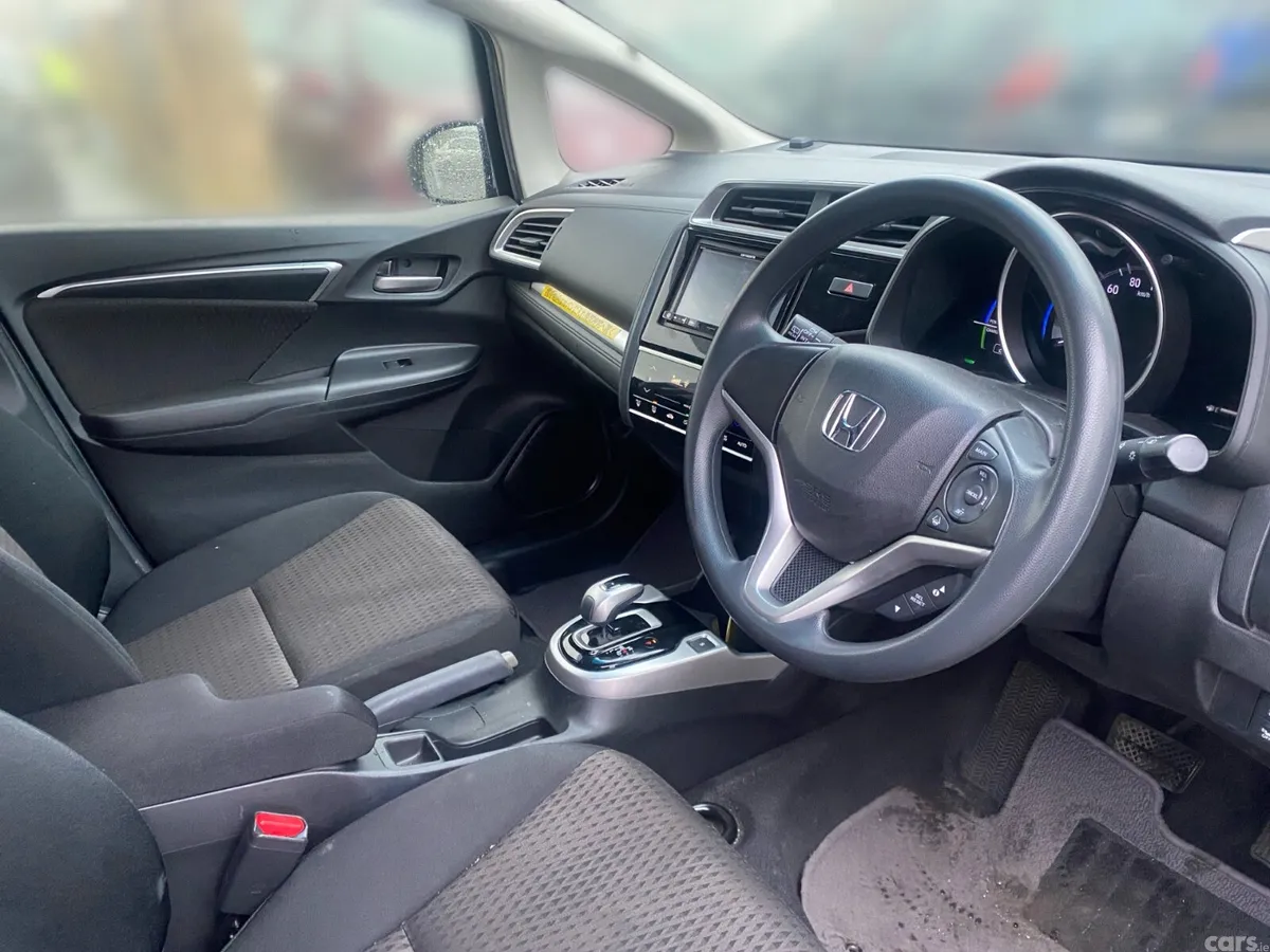 Honda Fit Hatchback, Petrol Hybrid, 2018, Silver