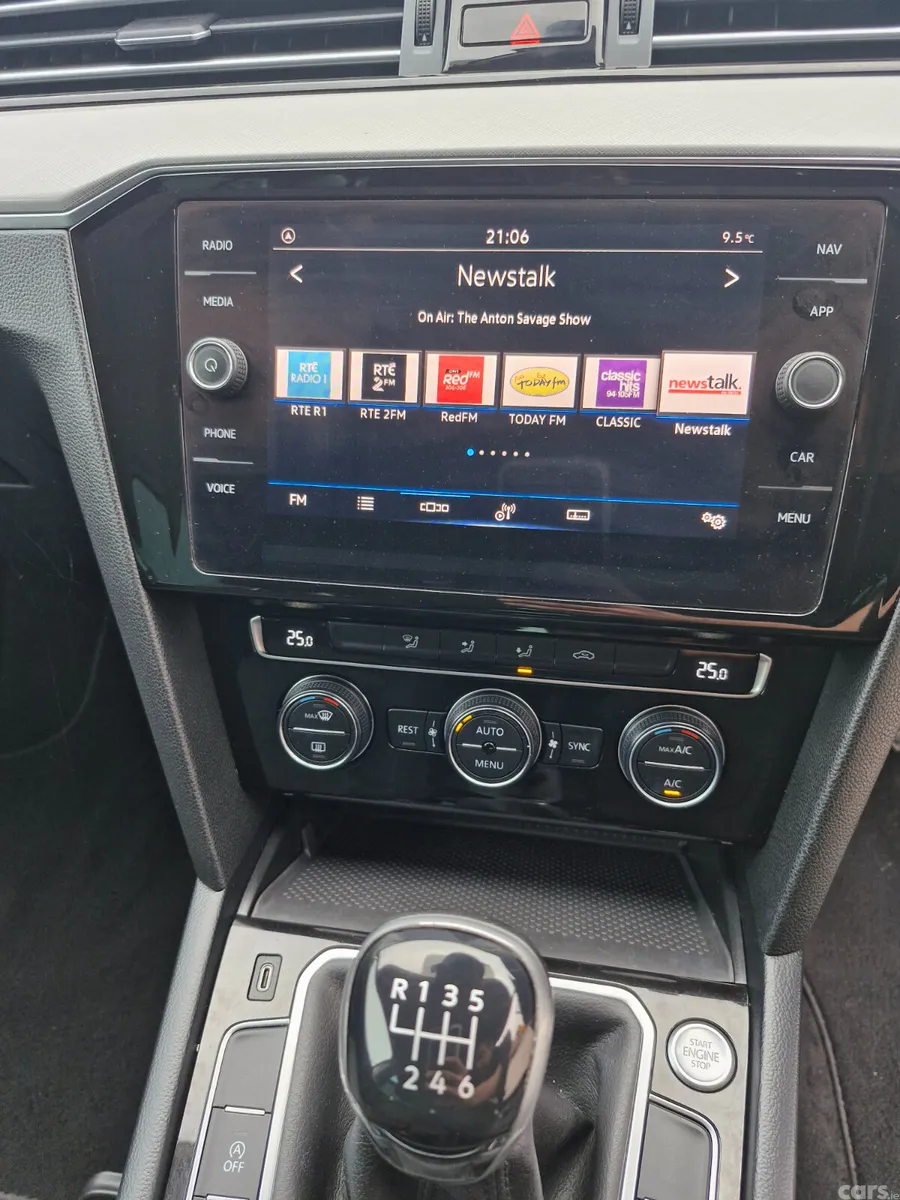Volkswagen Passat Saloon, Diesel, 2020, Silver