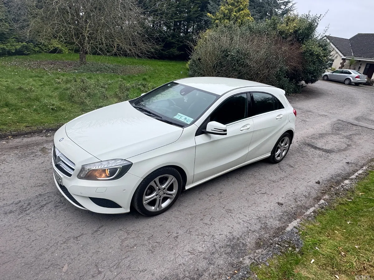 Mercedes-Benz A-Class Hatchback, Petrol, 2014, White