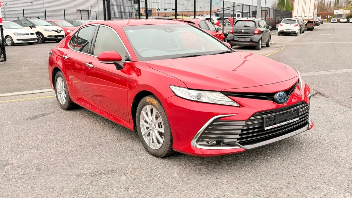 Toyota Camry Saloon, Petrol Hybrid, 2021, Red