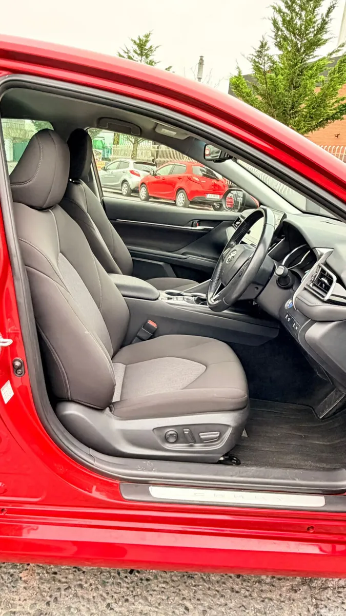Toyota Camry Saloon, Petrol Hybrid, 2021, Red