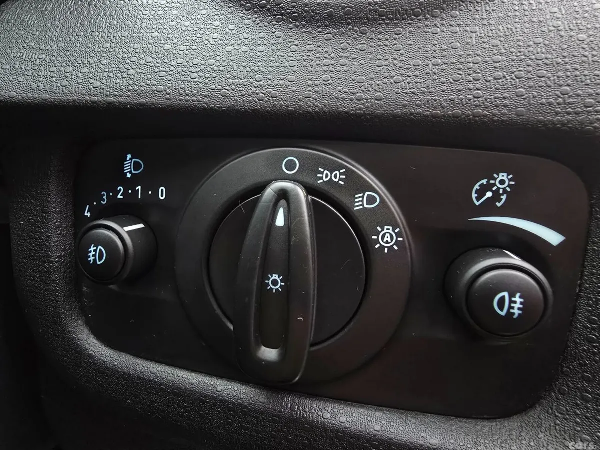 Ford Fiesta Hatchback, Petrol, 2014, Silver