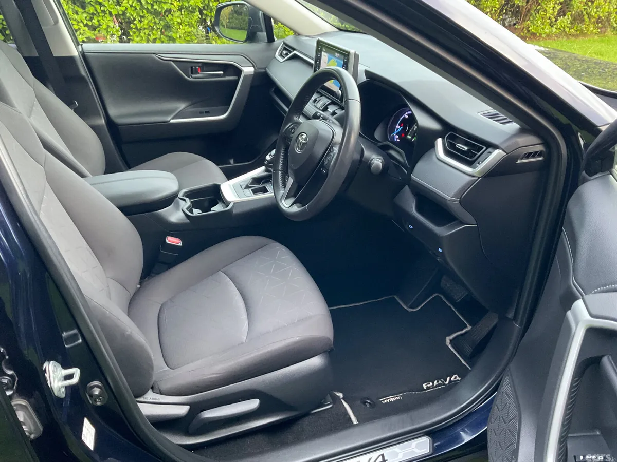 Toyota RAV4 SUV, Petrol Hybrid, 2021, Blue