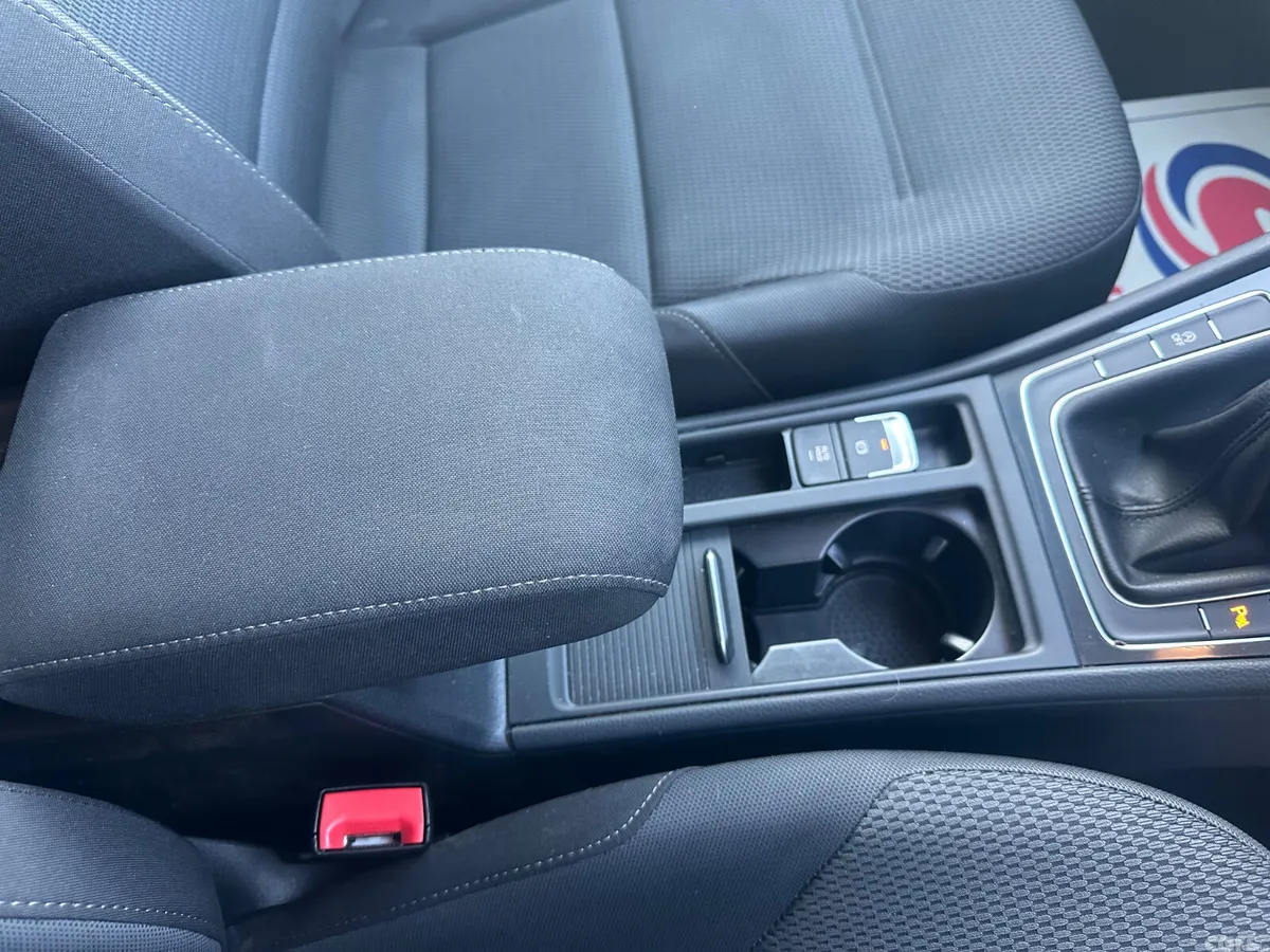 Volkswagen Golf Hatchback, Diesel, 2019, Grey