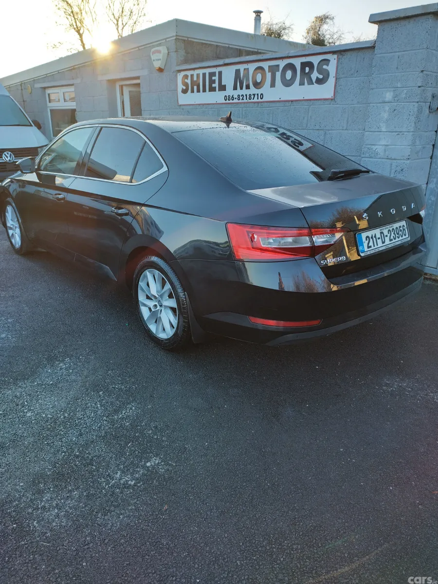 Skoda Superb Saloon, Diesel, 2021, Black