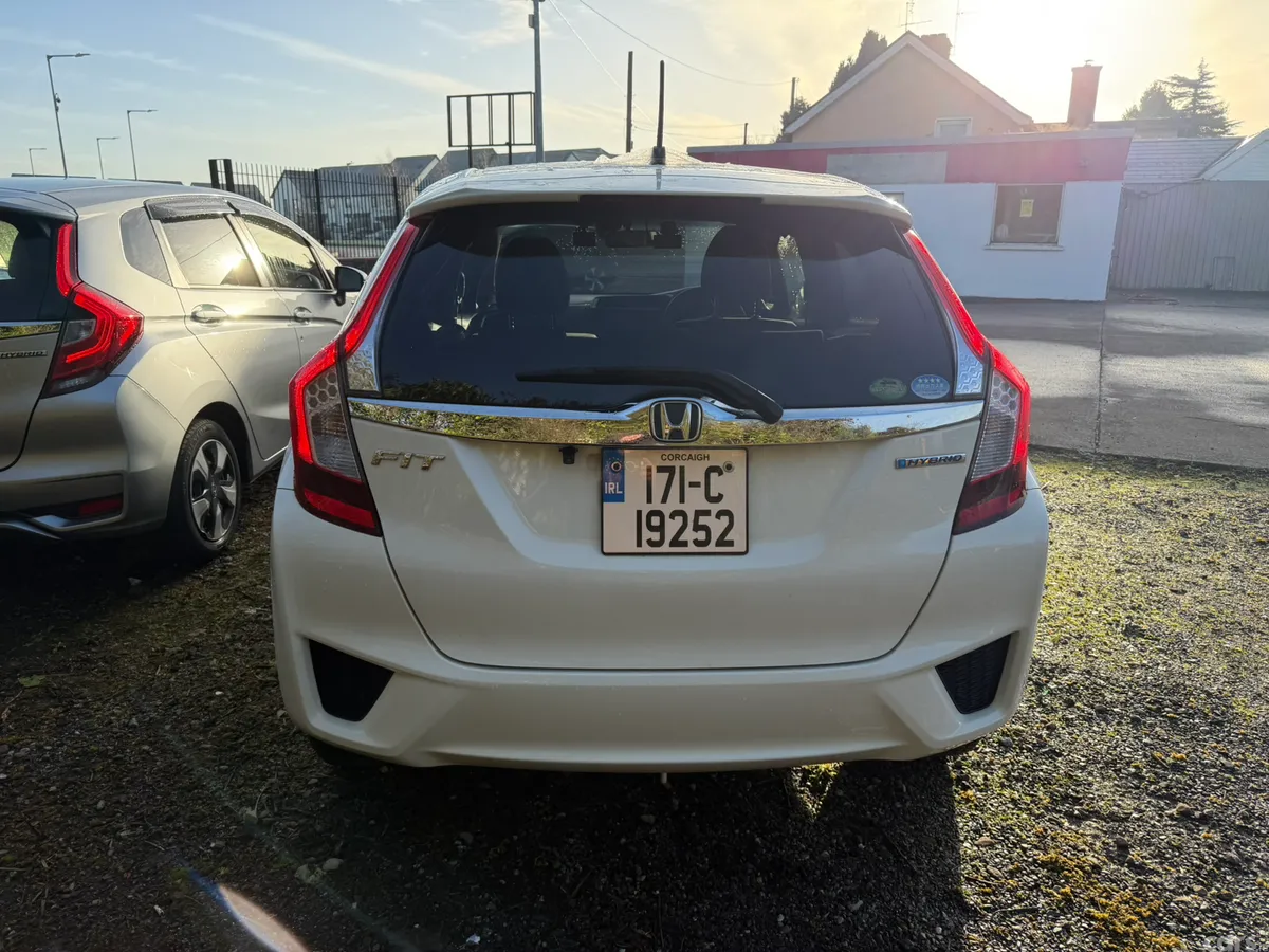 Honda Fit Hatchback, Petrol Hybrid, 2017, White