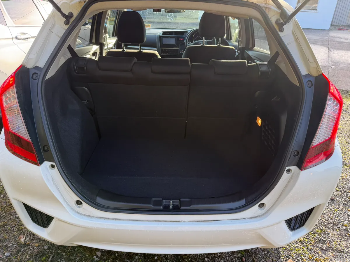 Honda Fit Hatchback, Petrol Hybrid, 2017, White