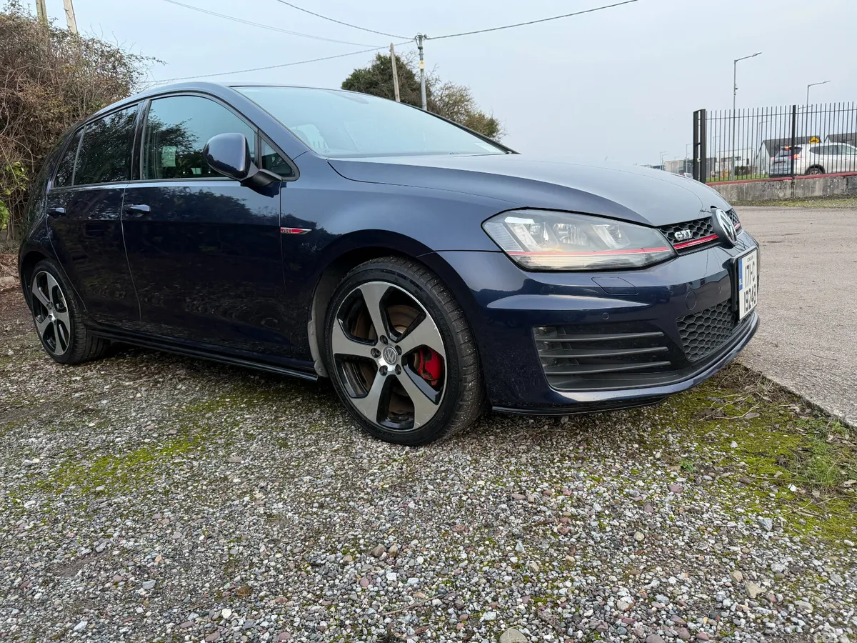 Volkswagen Golf Hatchback, Petrol, 2017, Blue