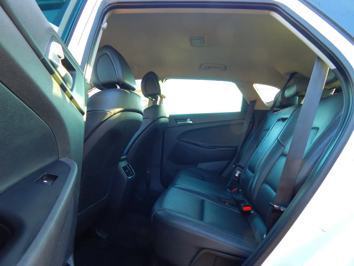 Hyundai Tucson SUV, Diesel, 2016, White