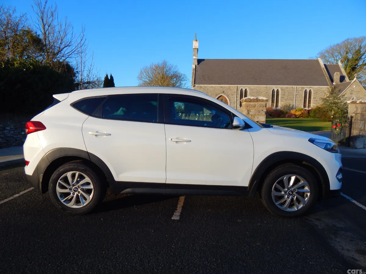Hyundai Tucson SUV, Diesel, 2016, White
