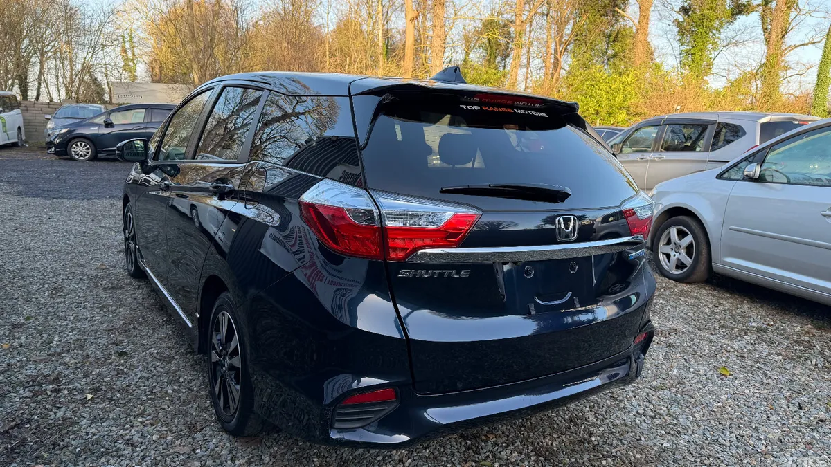 Honda Shuttle Estate, Petrol Hybrid, 2015, Blue