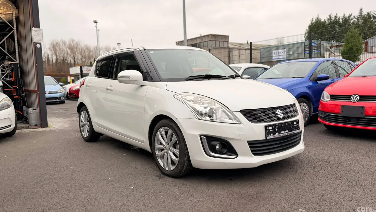 Suzuki Swift Hatchback, Petrol, 2016, White