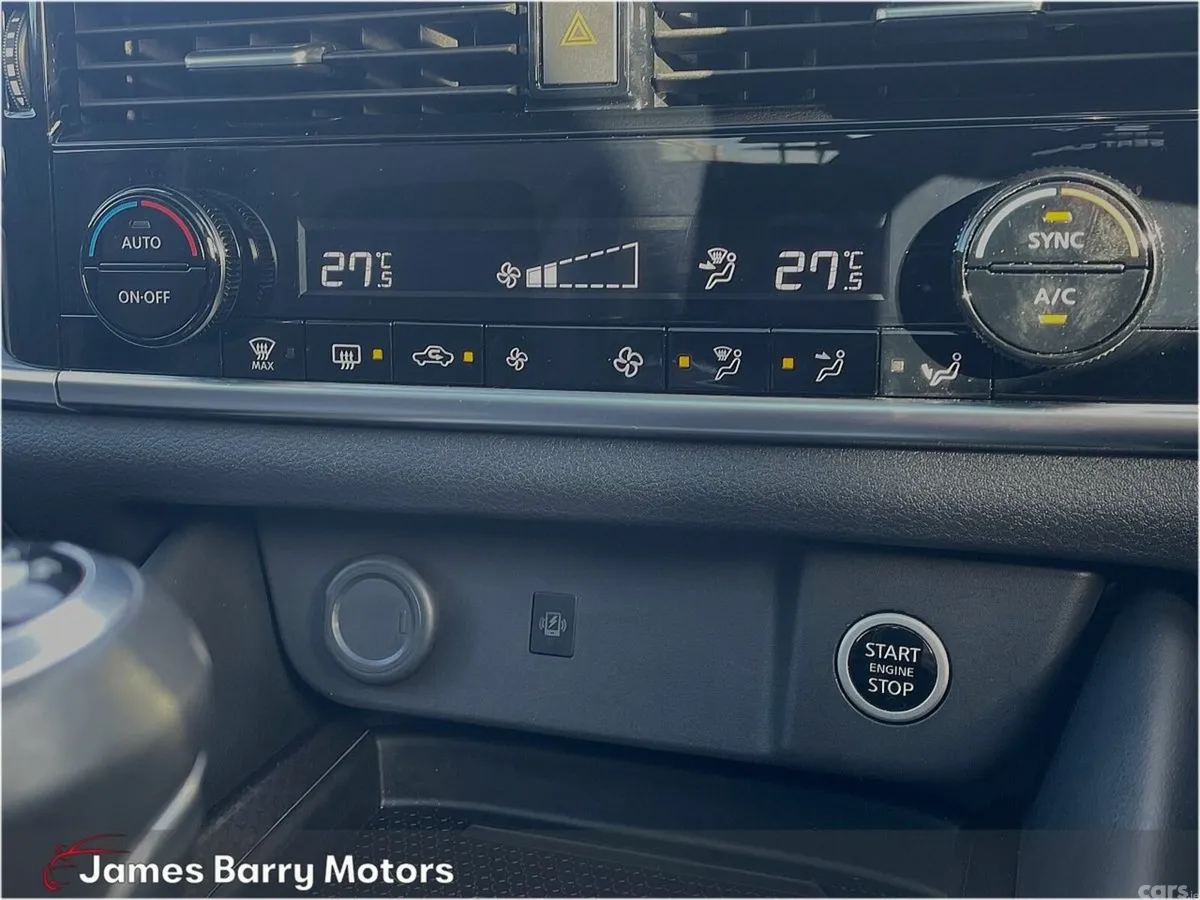 Nissan Qashqai MPV, Petrol Hybrid, 2025, Black