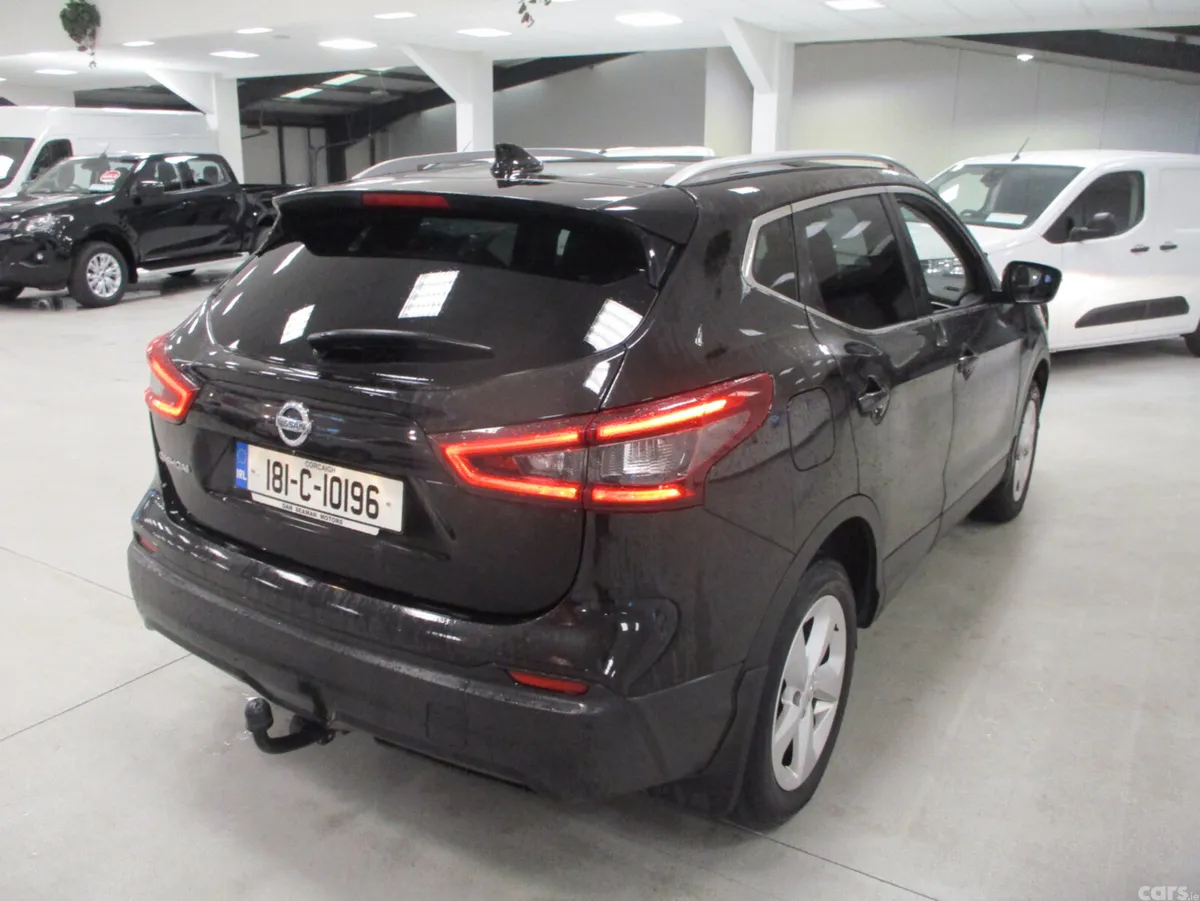 Nissan Qashqai SUV, Diesel, 2018, Black