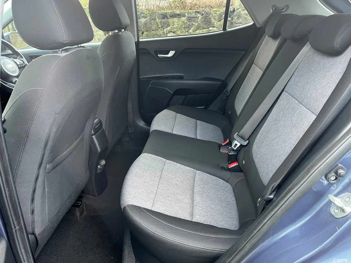 Kia Stonic Estate/Jeep, Petrol, 2020, Blue