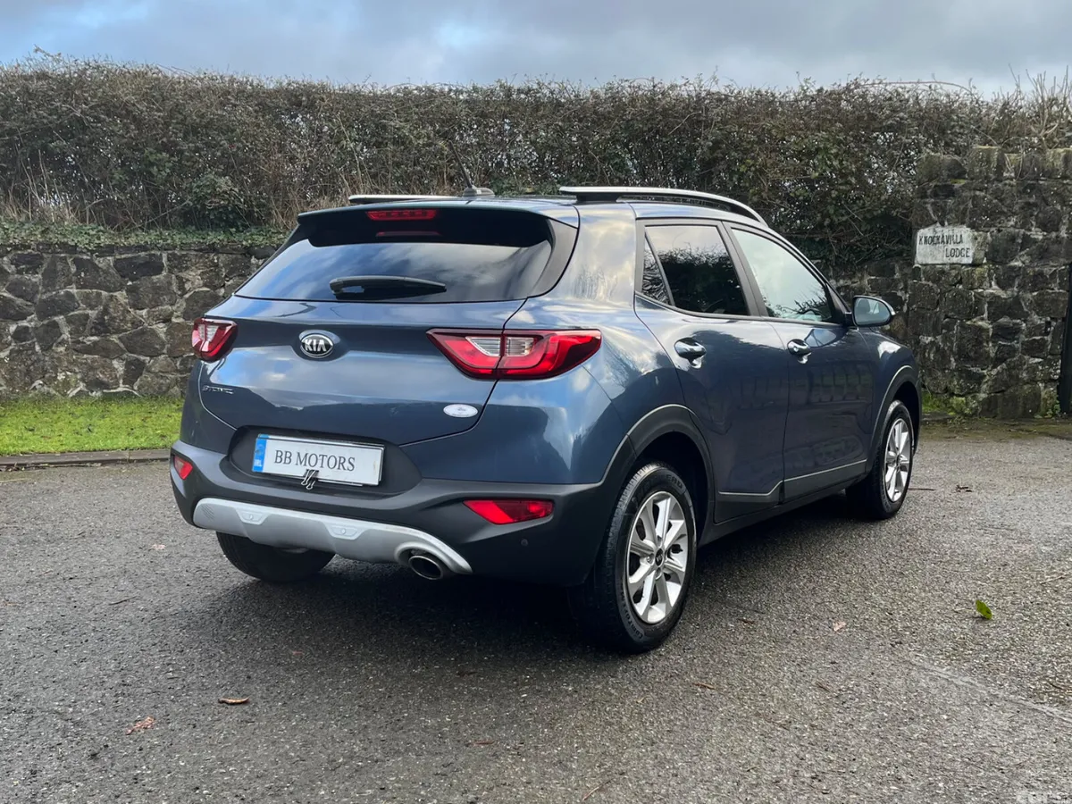 Kia Stonic Estate/Jeep, Petrol, 2020, Blue