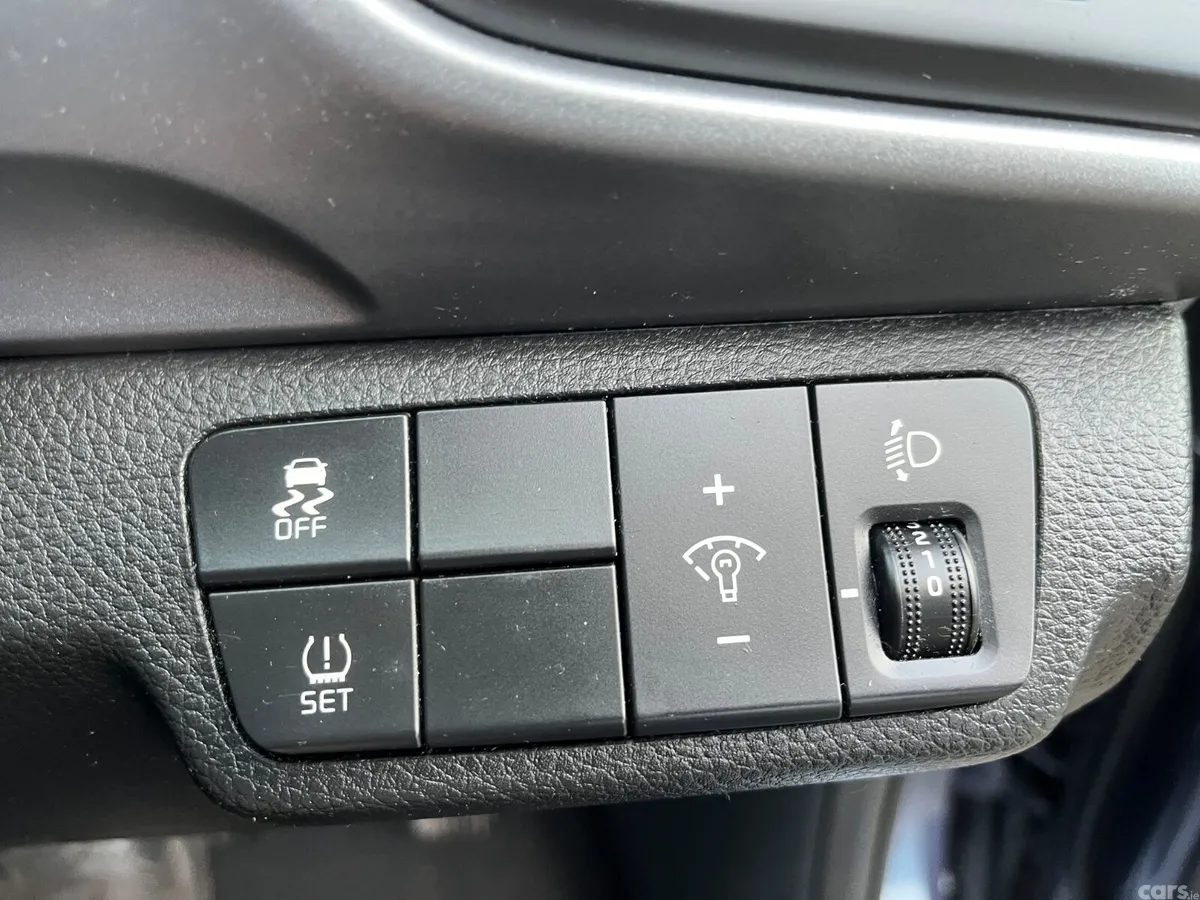 Kia Stonic Estate/Jeep, Petrol, 2020, Blue