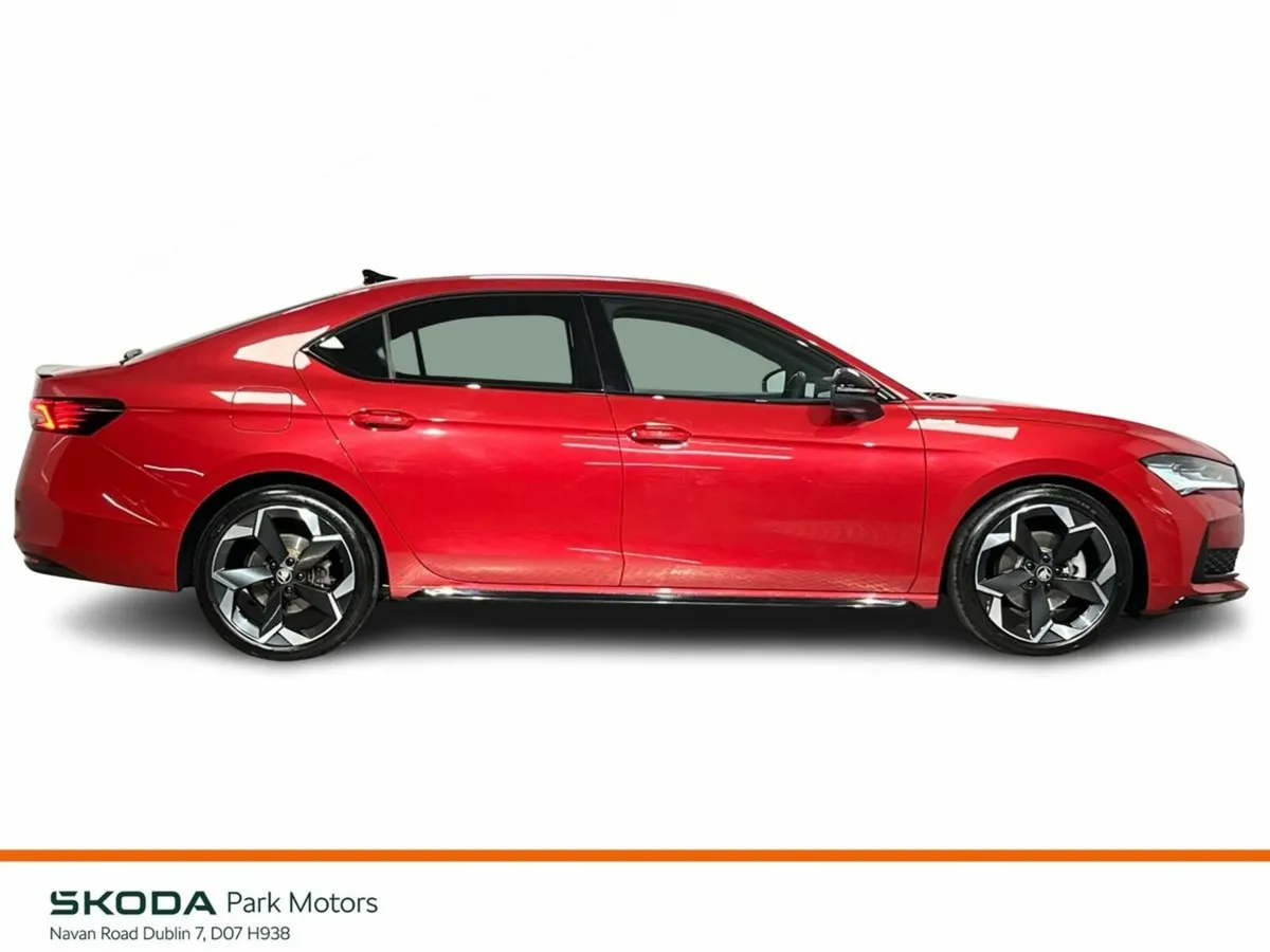 Skoda Superb Saloon, Diesel, 2025, Red