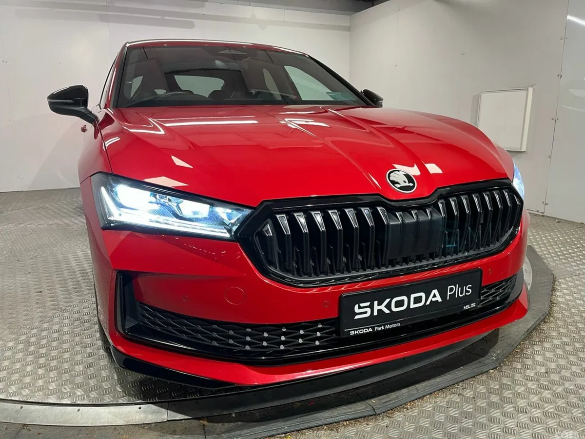Skoda Superb Saloon, Diesel, 2025, Red