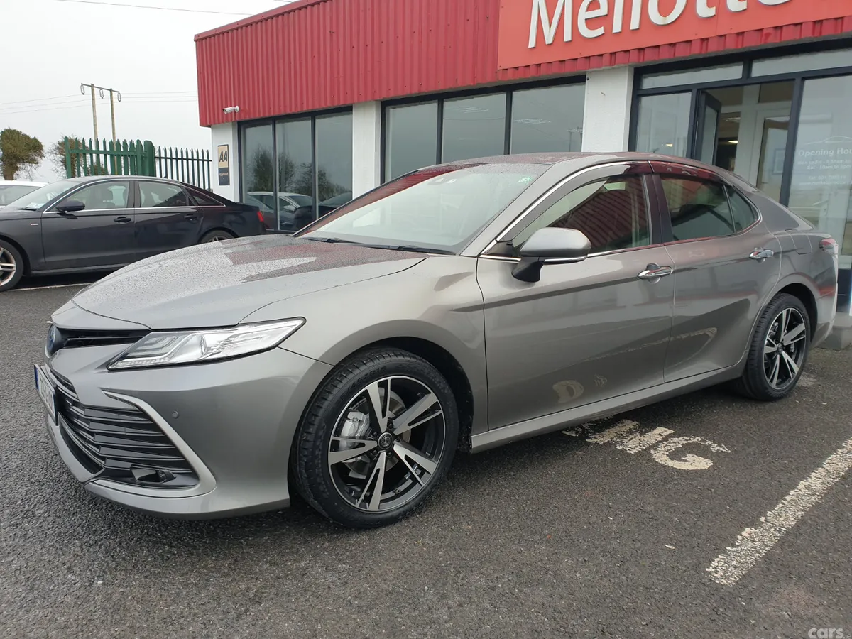 Toyota Camry Saloon, Petrol Hybrid, 2022, Grey