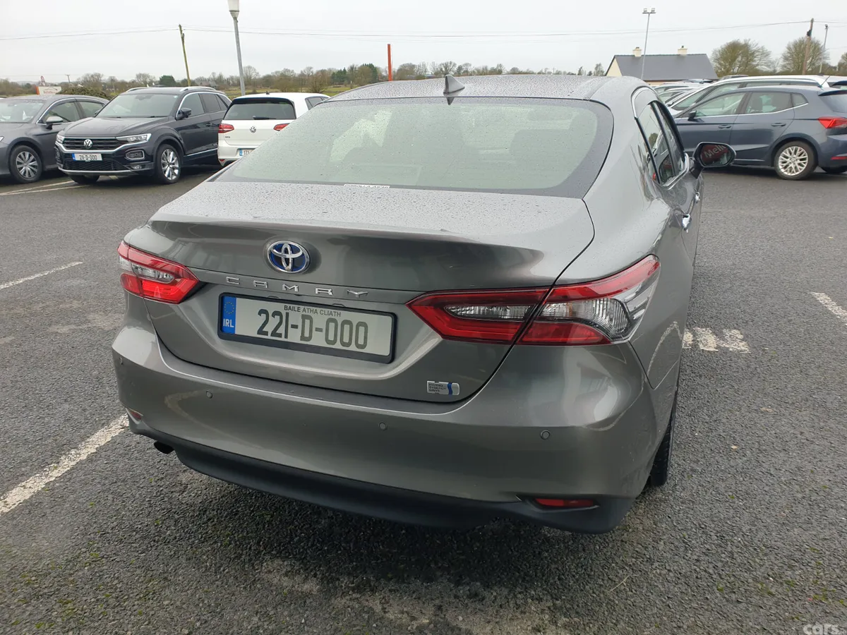 Toyota Camry Saloon, Petrol Hybrid, 2022, Grey