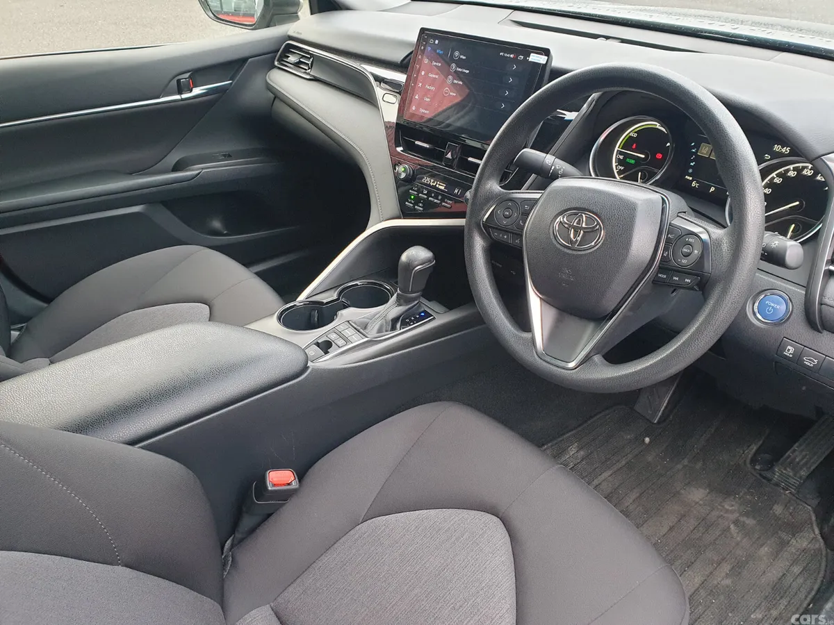 Toyota Camry Saloon, Petrol Hybrid, 2022, Grey
