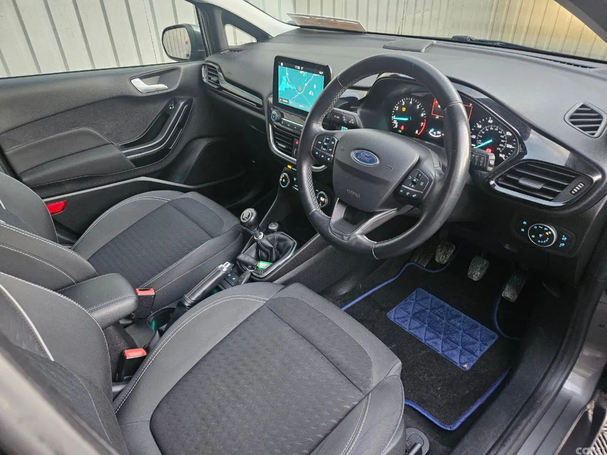 Ford Fiesta Hatchback, Petrol, 2017, Grey