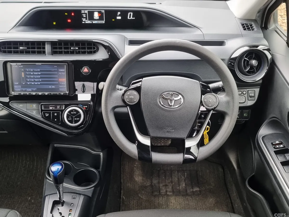 Toyota Aqua Hatchback, Petrol Hybrid, 2019, White