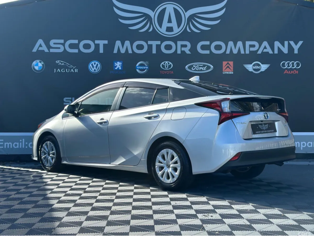 Toyota Prius Saloon, Petrol Hybrid, 2021, Silver
