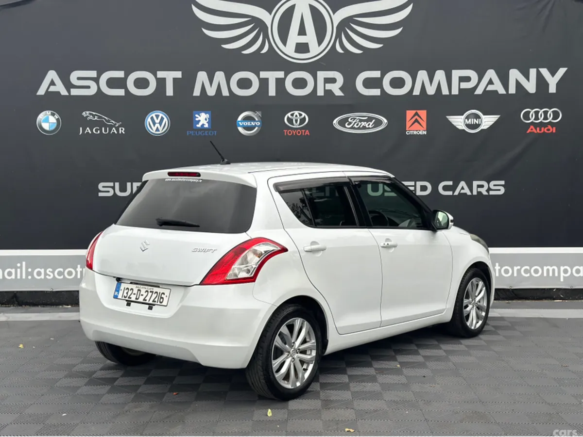 Suzuki Swift Hatchback, Petrol, 2013, White
