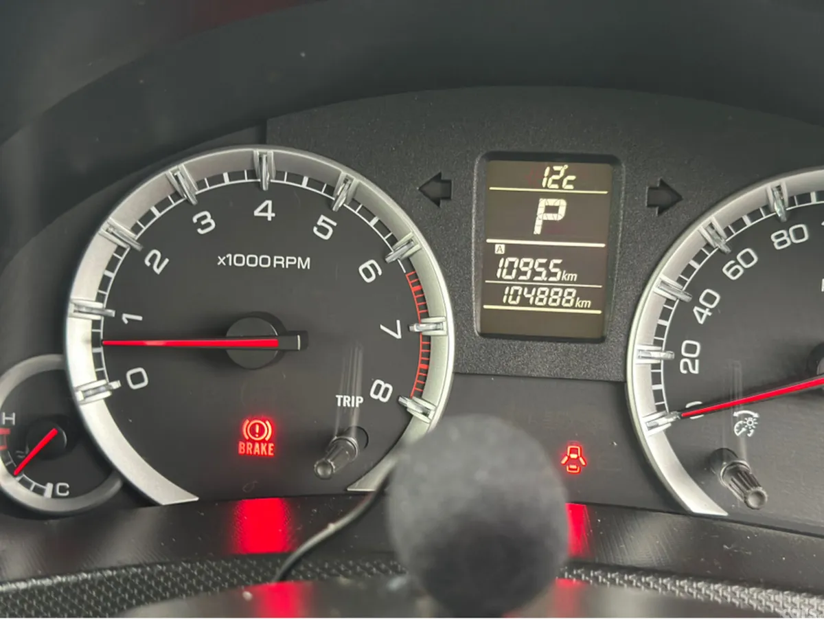 Suzuki Swift Hatchback, Petrol, 2013, White