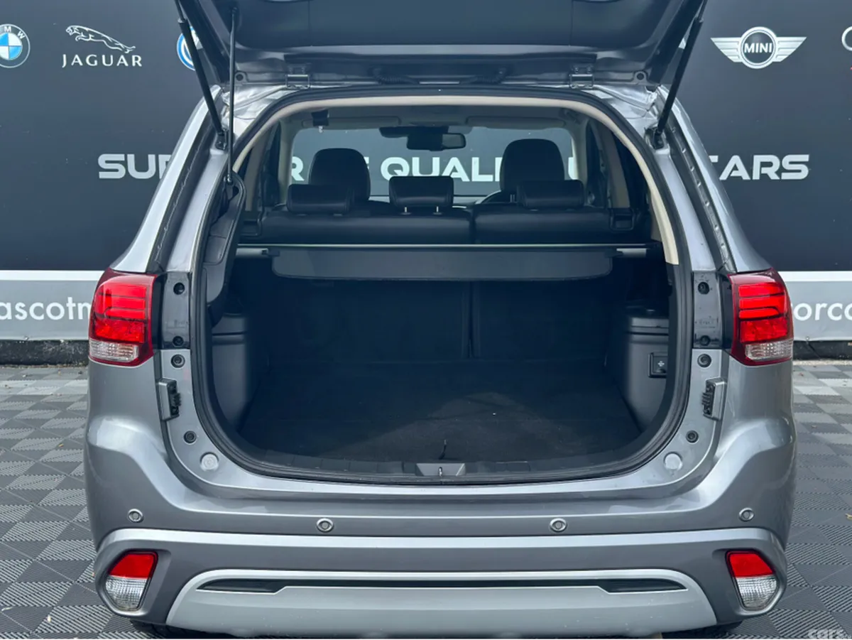 Mitsubishi Outlander MPV, Petrol, 2019, Grey