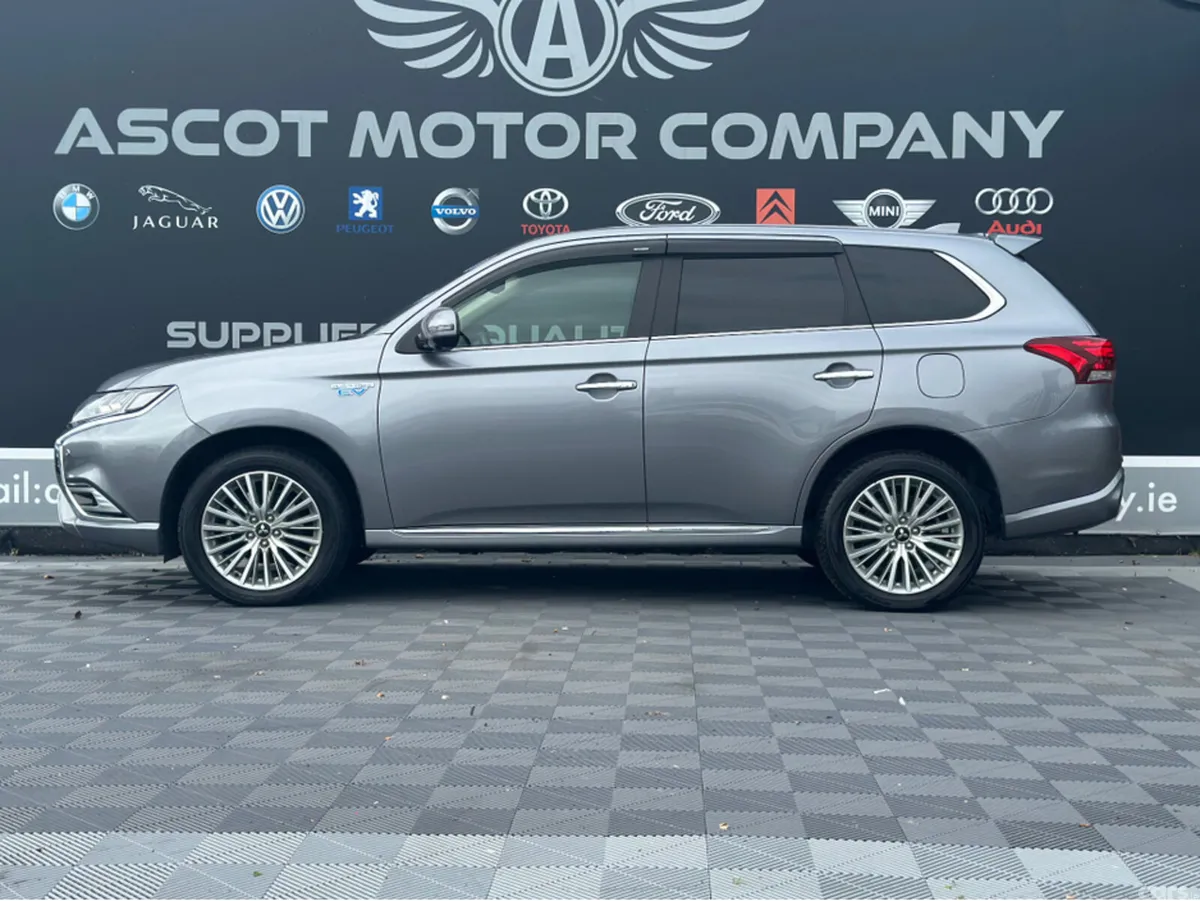Mitsubishi Outlander MPV, Petrol, 2019, Grey