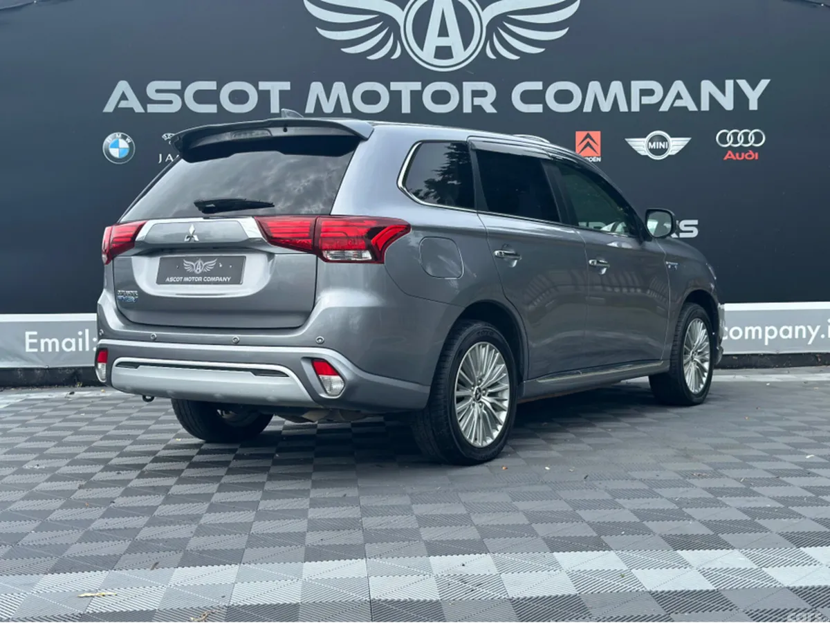 Mitsubishi Outlander MPV, Petrol, 2019, Grey